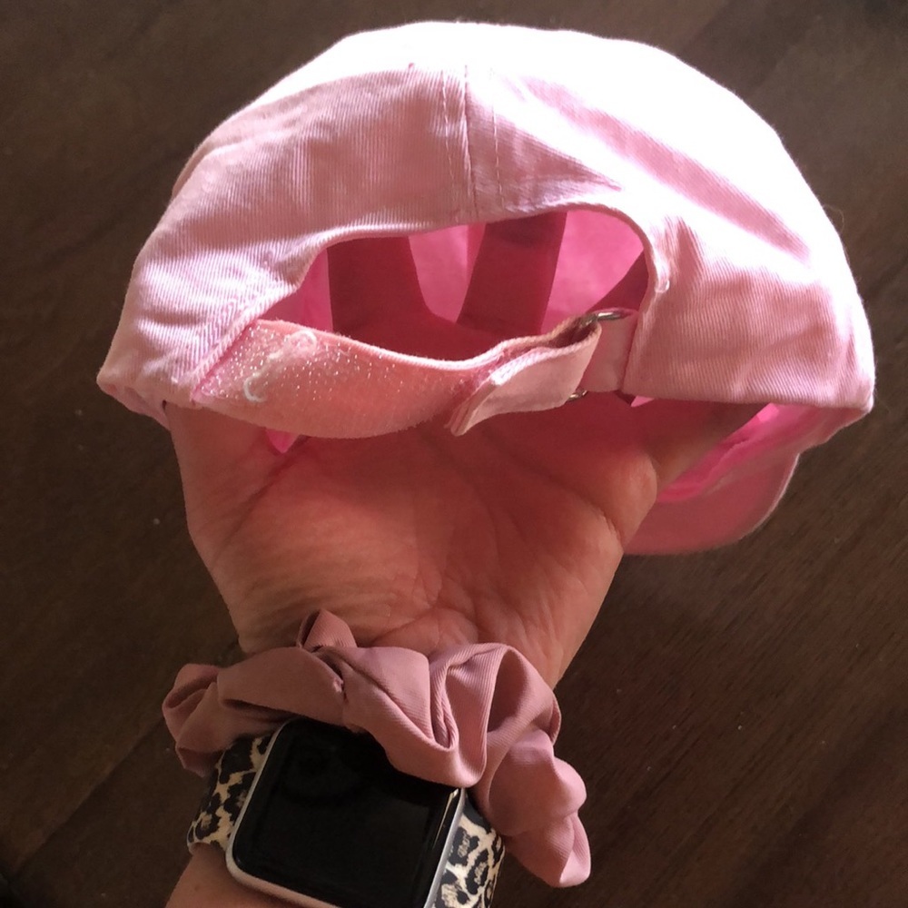 Solid pink hat - Picture 3 of 4